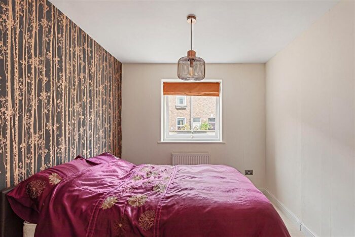 2 Bedroom Flat For Sale In Front Street, Acomb, York, YO24