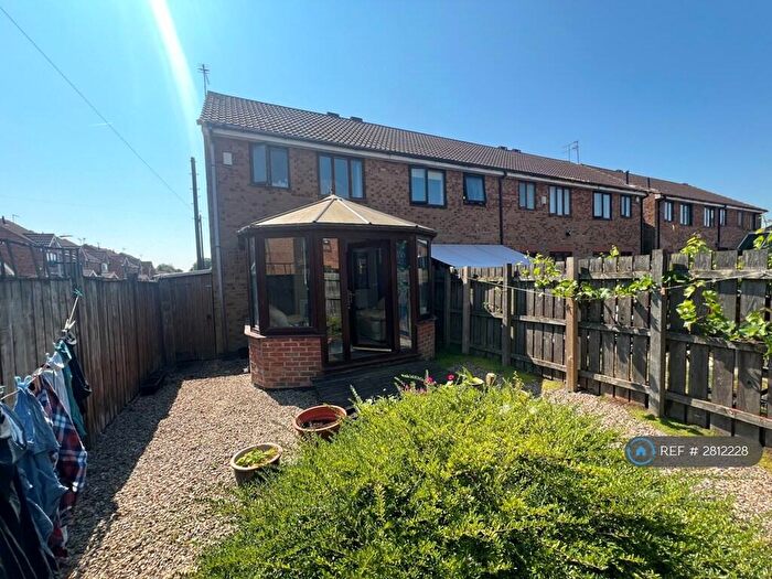 2 Bedroom End Of Terrace House To Rent In The Rydales, Hull, HU5