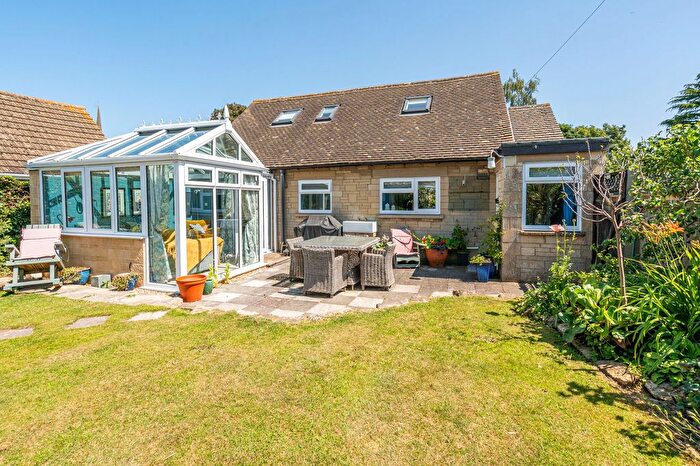 3 Bedroom Detached House For Sale In The Berrells, Tetbury, GL8