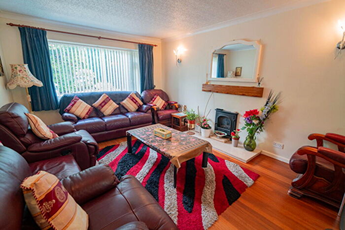 5 Bedroom Detached House For Sale In Lode Lane, Solihull, B91