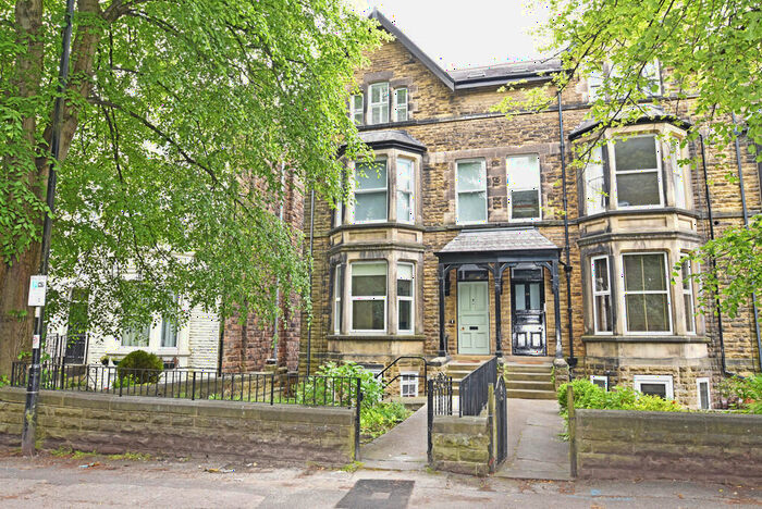 2 Bedroom Apartment To Rent In Kings Road, Harrogate, HG1