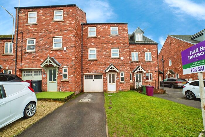 4 Bedroom Property For Sale In Pen Lane, Danesmoor, Chesterfield, S45