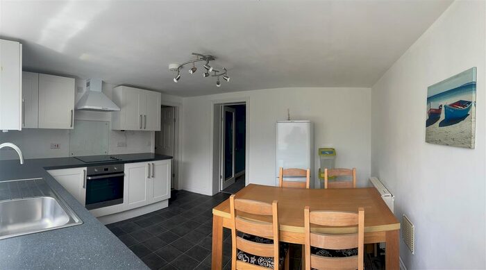 1 Bedroom Flat To Rent In London Road, Pembroke Dock, SA72