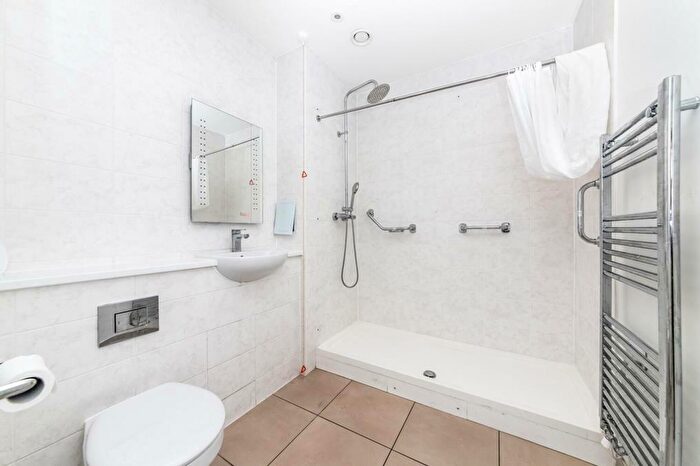 1 Bedroom Apartment For Sale In Thornlaw Road West Norwood, SE27