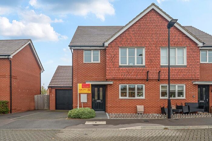 3 Bedroom Semi-Detached House For Sale In Agatha Christie Way, Wallingford, OX10