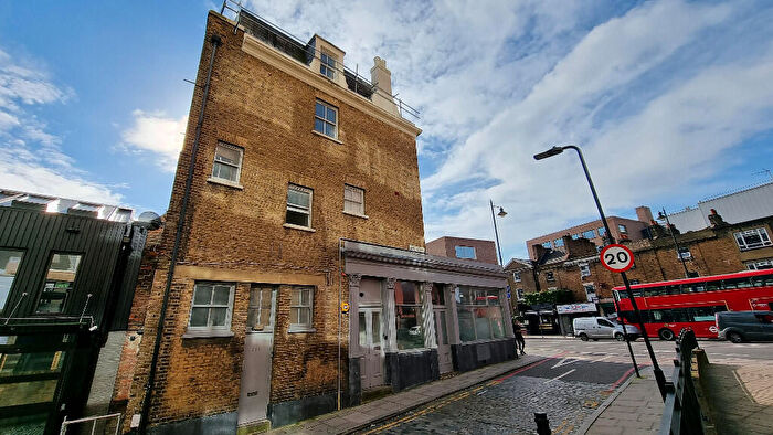 Studio To Rent In Kingsland Road, London, E8