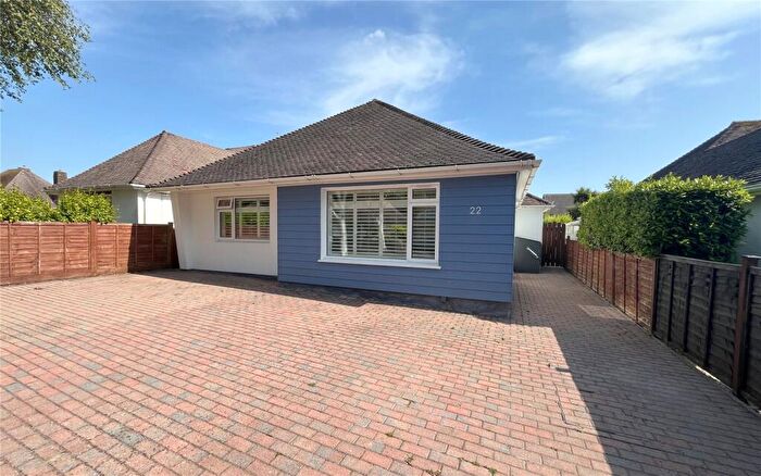 4 Bedroom Bungalow For Sale In Buce Hayes Close, Highcliffe, Christchurch, Dorset, BH23