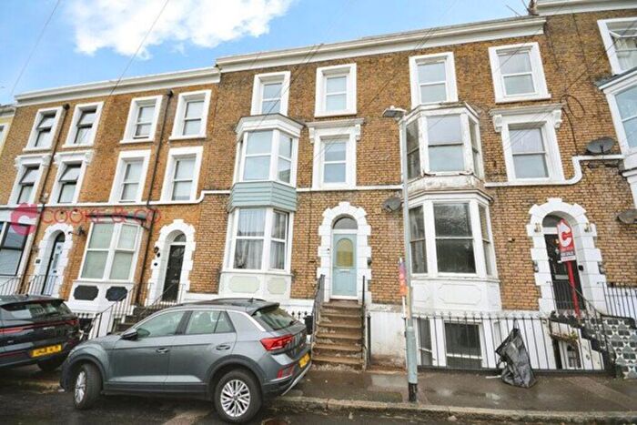 2 Bedroom Maisonette To Rent In Arklow Square, Ramsgate, CT11