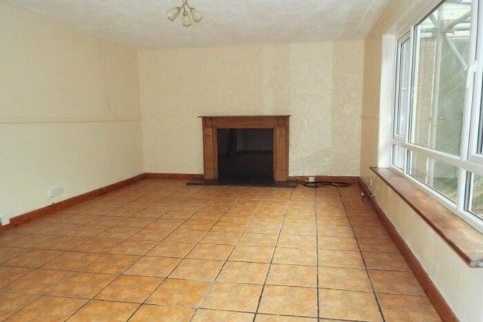 3 Bedroom Property To Rent In Aldington Close, Redditch B98