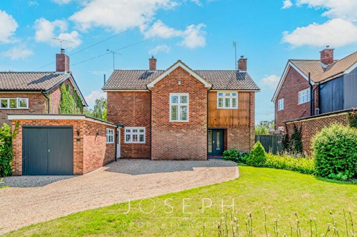 4 Bedroom Detached House For Sale In Borrowdale Avenue, Ipswich, IP4