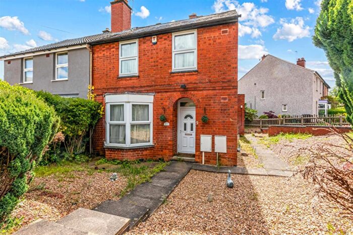 3 Bedroom Semi-Detached House For Sale In Oakfield Road, Leicester, LE2