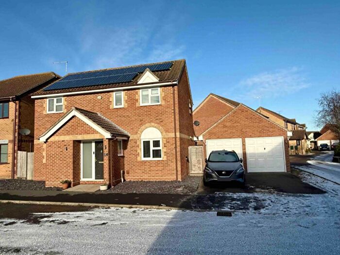 4 Bedroom Detached House For Sale In Valley Walk, Felixstowe, IP11