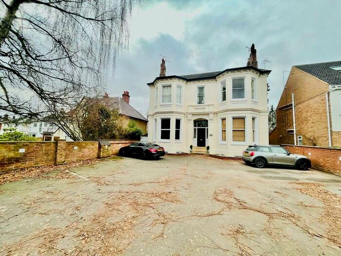 1 Bedroom Apartment To Rent In Lillington Road, Leamington Spa, CV32