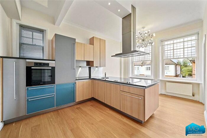 3 Bedroom Flat To Rent In Kidderpore Gardens, London, NW3