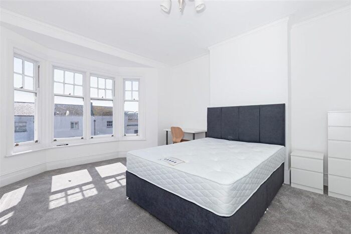 4 Bedroom Property To Rent In Brighton Road, Worthing, BN11