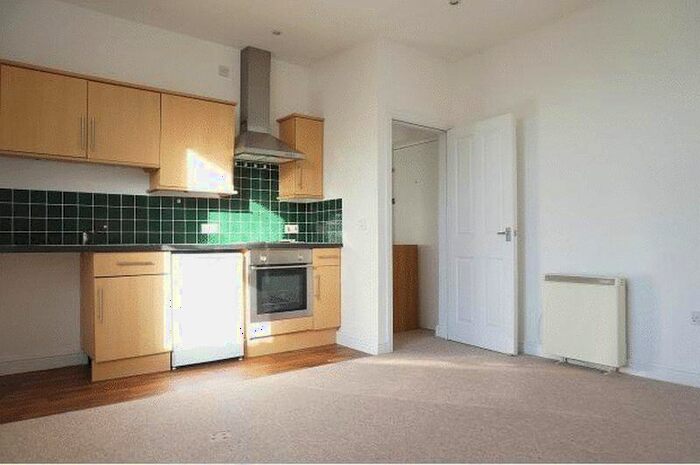 1 Bedroom Flat To Rent In Castle Street, Salisbury, SP1