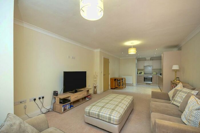 1 Bedroom Flat To Rent In Cedarwood Queens Avenue, Maidstone, Kent, ME16