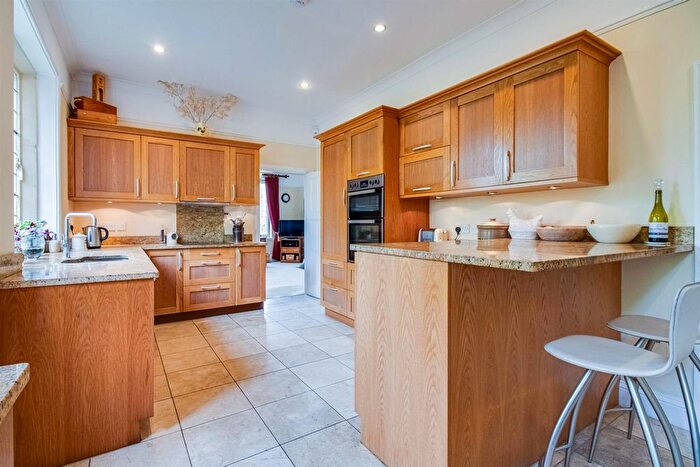 5 Bedroom Detached House For Sale In Hallmark Fine Homes | Chevet Lane, Sandal, Wakefield, WF2
