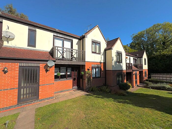 1 Bedroom Flat To Rent In Millbank Mews, Kenilworth, CV8