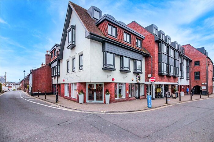 2 Bedroom Apartment For Sale In Church Lane, Christchurch, Dorset, BH23