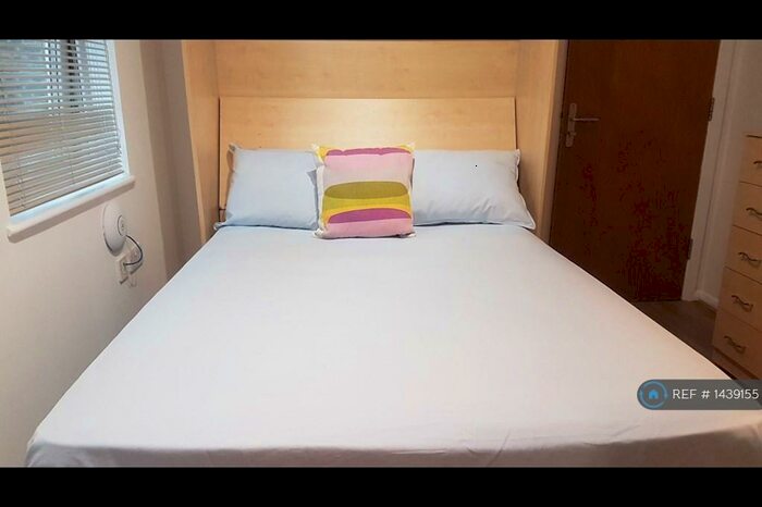 Studio To Rent In Rufford Street, London, N1