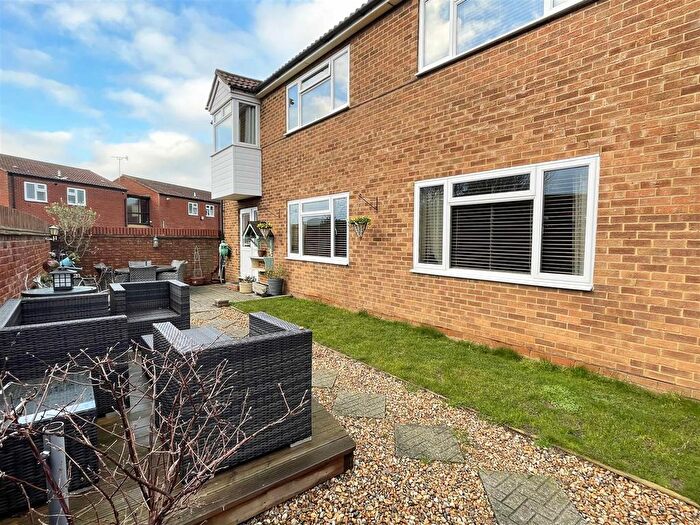 4 Bedroom End Terrace House For Sale In Trenchard Crescent, Springfield, Chelmsford, CM1