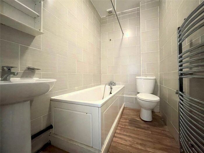 1 Bedroom Flat To Rent In Hoe Street, London, E17