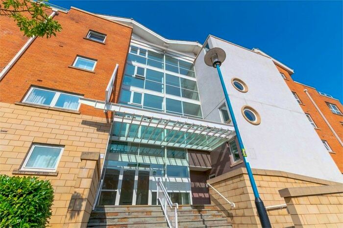 2 Bedroom Flat To Rent In Century Wharf, Cardiff, CF10