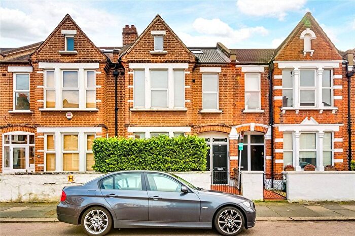 3 Bedroom Flat For Sale In Bruce Road, Mitcham, CR4
