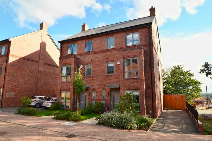4 Bedroom Town House To Rent In Sandringham Drive Victoria Gardens, Headingley, Leeds, LS6
