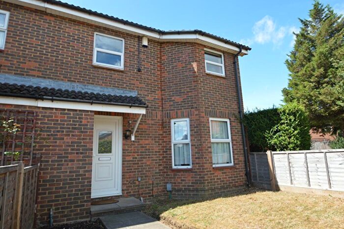 3 Bedroom End Of Terrace House To Rent In Creswick Court, Welwyn Garden City, AL7