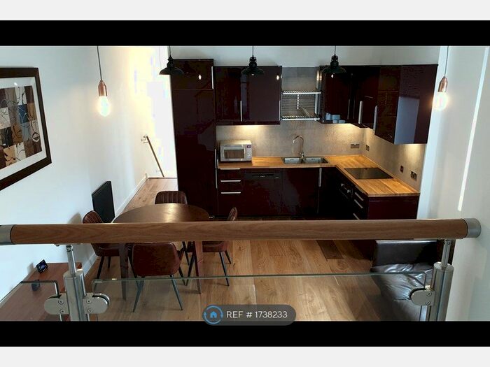 2 Bedroom Flat To Rent In Charman Road, Redhill, RH1