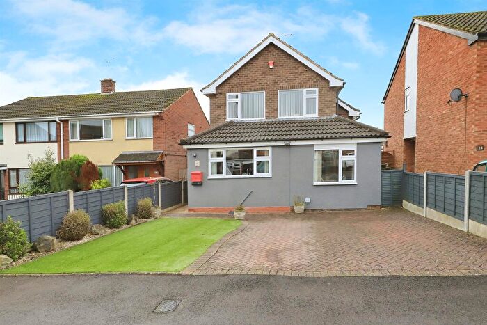 3 Bedroom Detached House For Sale In Pear Tree Close, Kidderminster, DY10