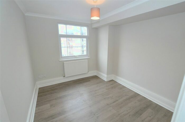 2 Bedroom Flat To Rent In Tooting Market, Tooting High Street, London, SW17