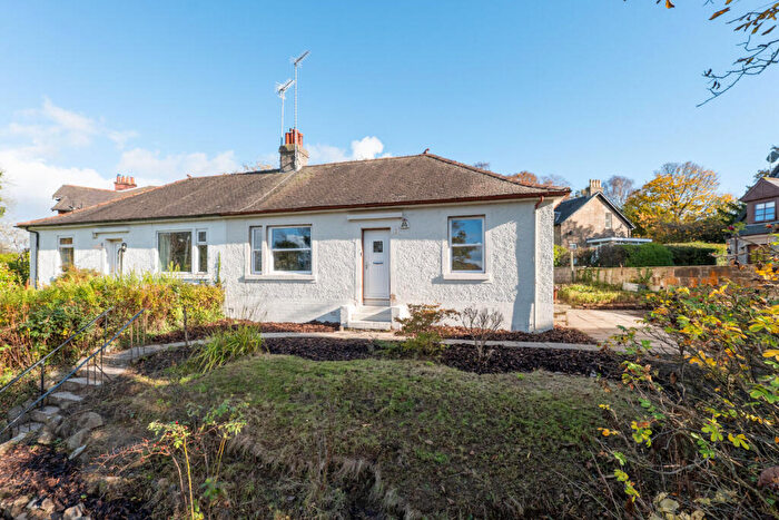 3 Bedroom Semi-Detached Bungalow For Sale In Easter Road, Busby, G76