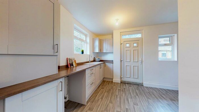 3 Bedroom Semi-Detached House To Rent In Gill View, Consett, DH8