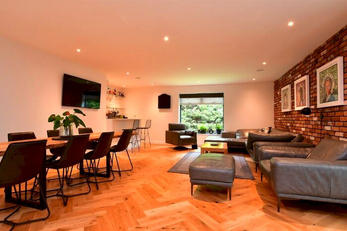 6 Bedroom Detached House For Sale In Braypool Lane, Patcham, Brighton, East Sussex, BN1