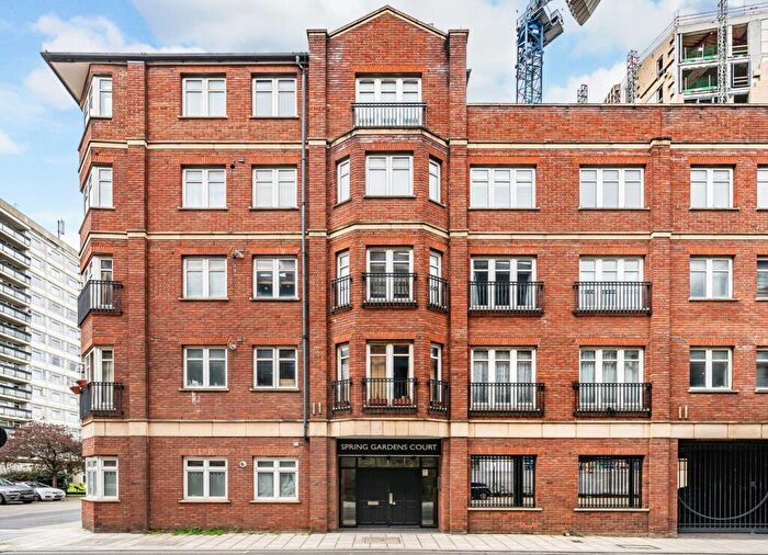 Garage / Parking To Rent In Vauxhall Walk London, SE11