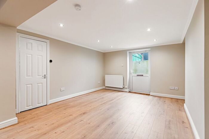 1 Bedroom Flat For Sale In Saxon Street, Dover, Dover, CT17