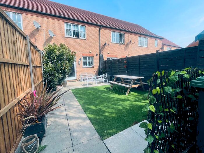 2 Bedroom Property To Rent In Dahlia Close, March, PE15