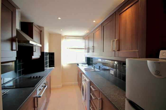3 Bedroom Flat To Rent In Brixton Village, Coldharbour Lane, Brixton, SW9