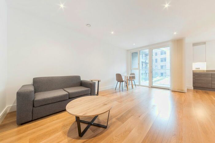 1 Bedroom Flat To Rent In Aurora Point, Winchester Square, London, SE8