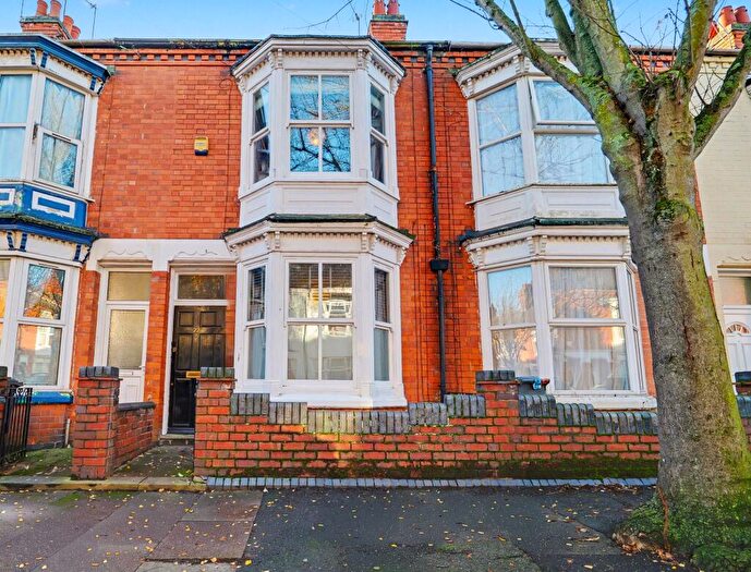 2 Bedroom Terraced House For Sale In Beaconsfield Road, Leicester, LE3