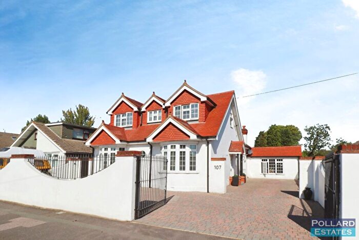 6 Bedroom Detached House For Sale In Woodside, Wigmore, ME8