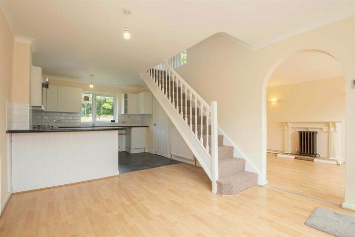 3 Bedroom Terraced House To Rent In High Trees, Eaglestone, Milton Keynes, MK6