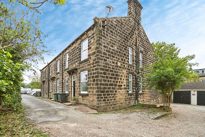 2 Bedroom End Terrace House For Sale In Cavendish Street, Yeadon, Leeds, LS19
