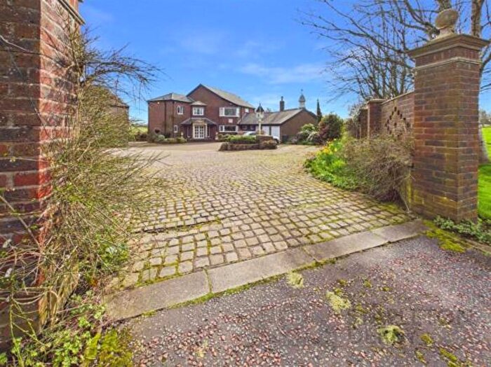 4 Bedroom Detached House For Sale In Ormskirk Road, Lathom, L39