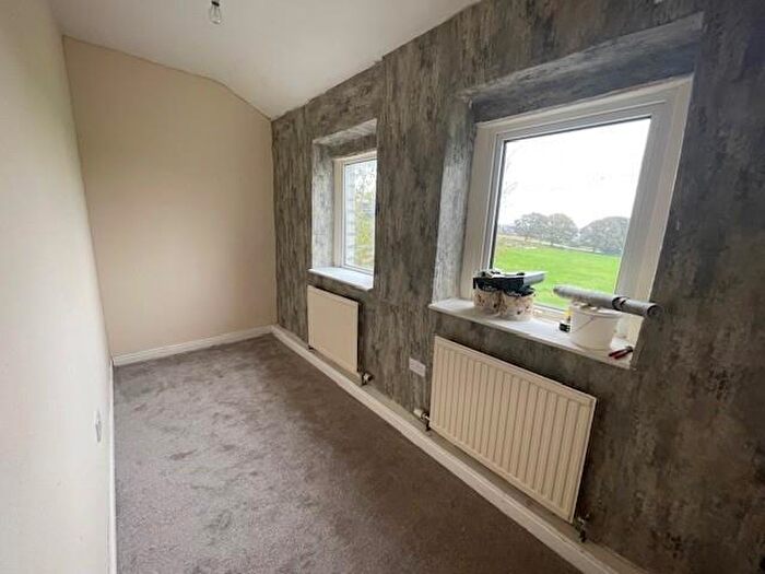 2 Bedroom Cottage To Rent In Yews Green, Clayton, Bradford, BD14