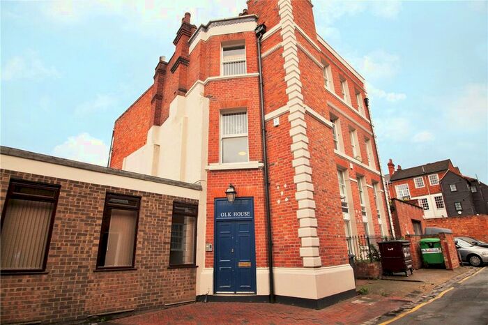 2 Bedroom Flat To Rent In Folk House, Church Street, Reading, Berkshire, RG1