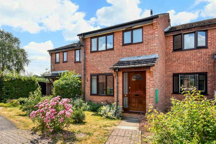 3 Bedroom Terraced House For Sale In The Tyleshades, Romsey, Hampshire, SO51